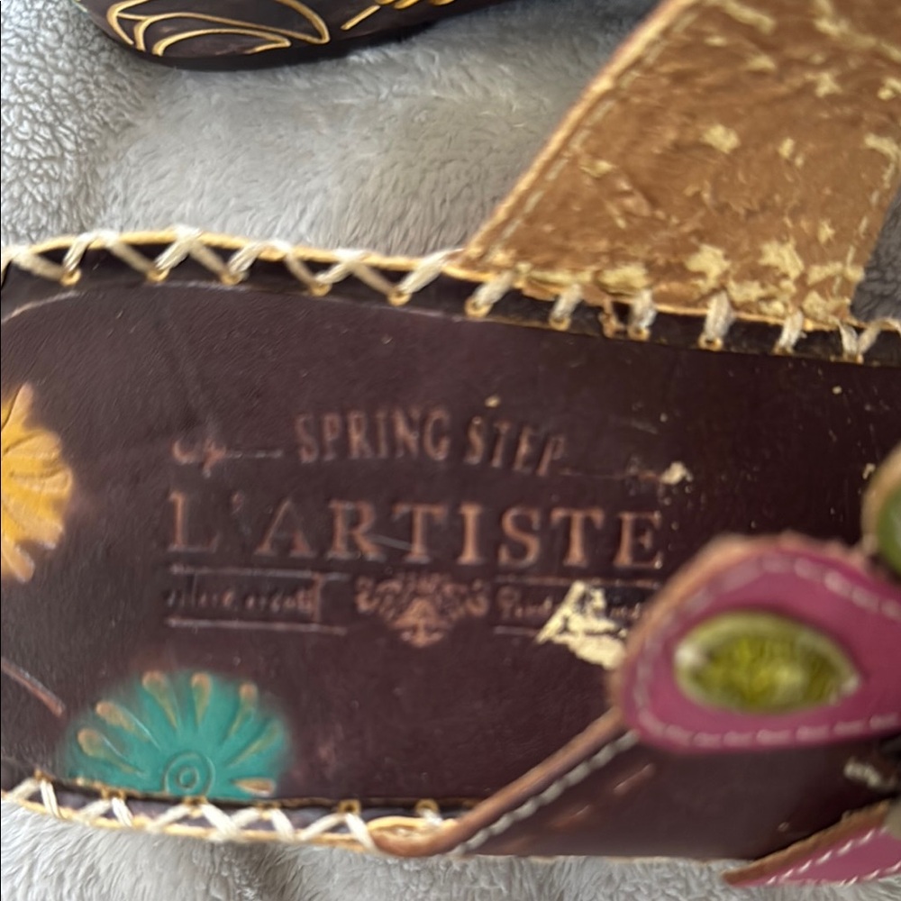 L'ATISTE Brown Floral Sandals - Picture 2 of 5